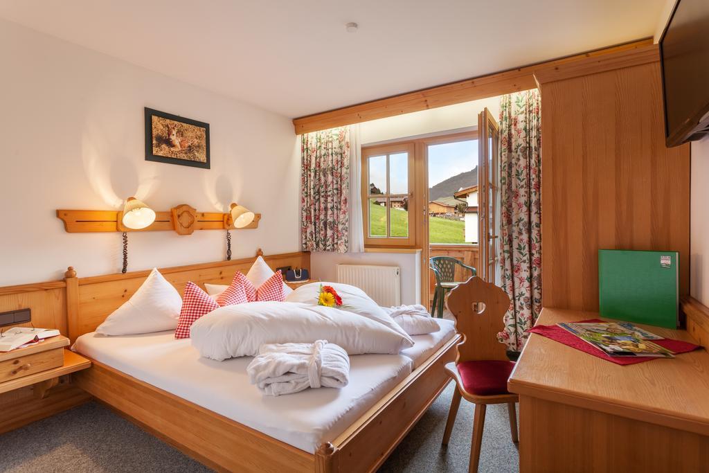 Hotel Garni Hanslerhof " Urlaub Am Bauernhof " جيرلوس المظهر الخارجي الصورة