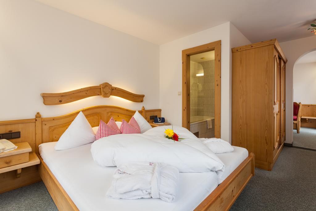 Hotel Garni Hanslerhof " Urlaub Am Bauernhof " جيرلوس المظهر الخارجي الصورة
