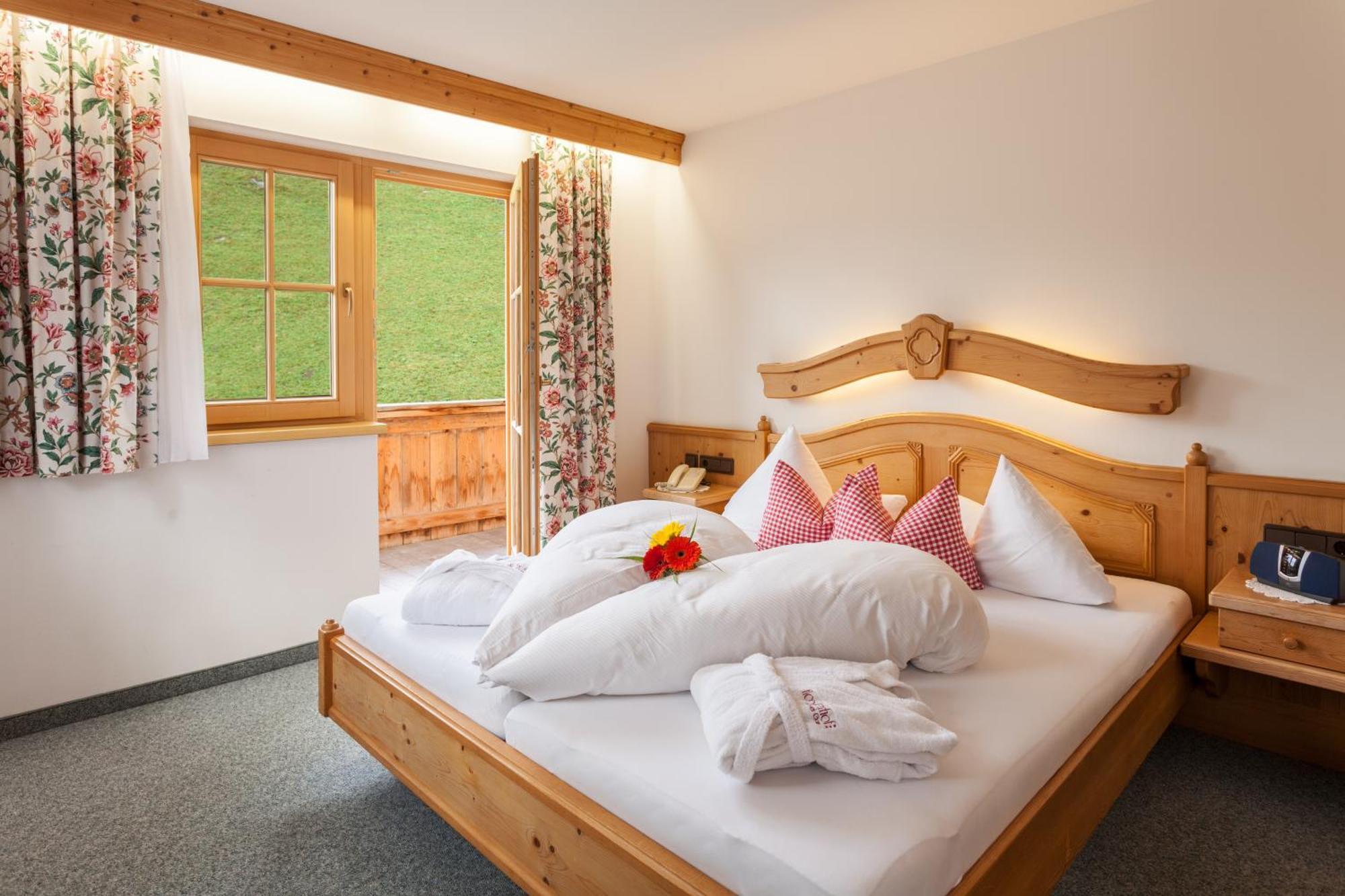 Hotel Garni Hanslerhof " Urlaub Am Bauernhof " جيرلوس الغرفة الصورة