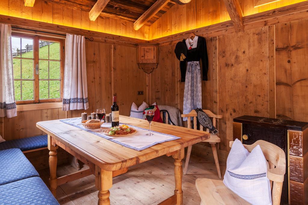 Hotel Garni Hanslerhof " Urlaub Am Bauernhof " جيرلوس المظهر الخارجي الصورة